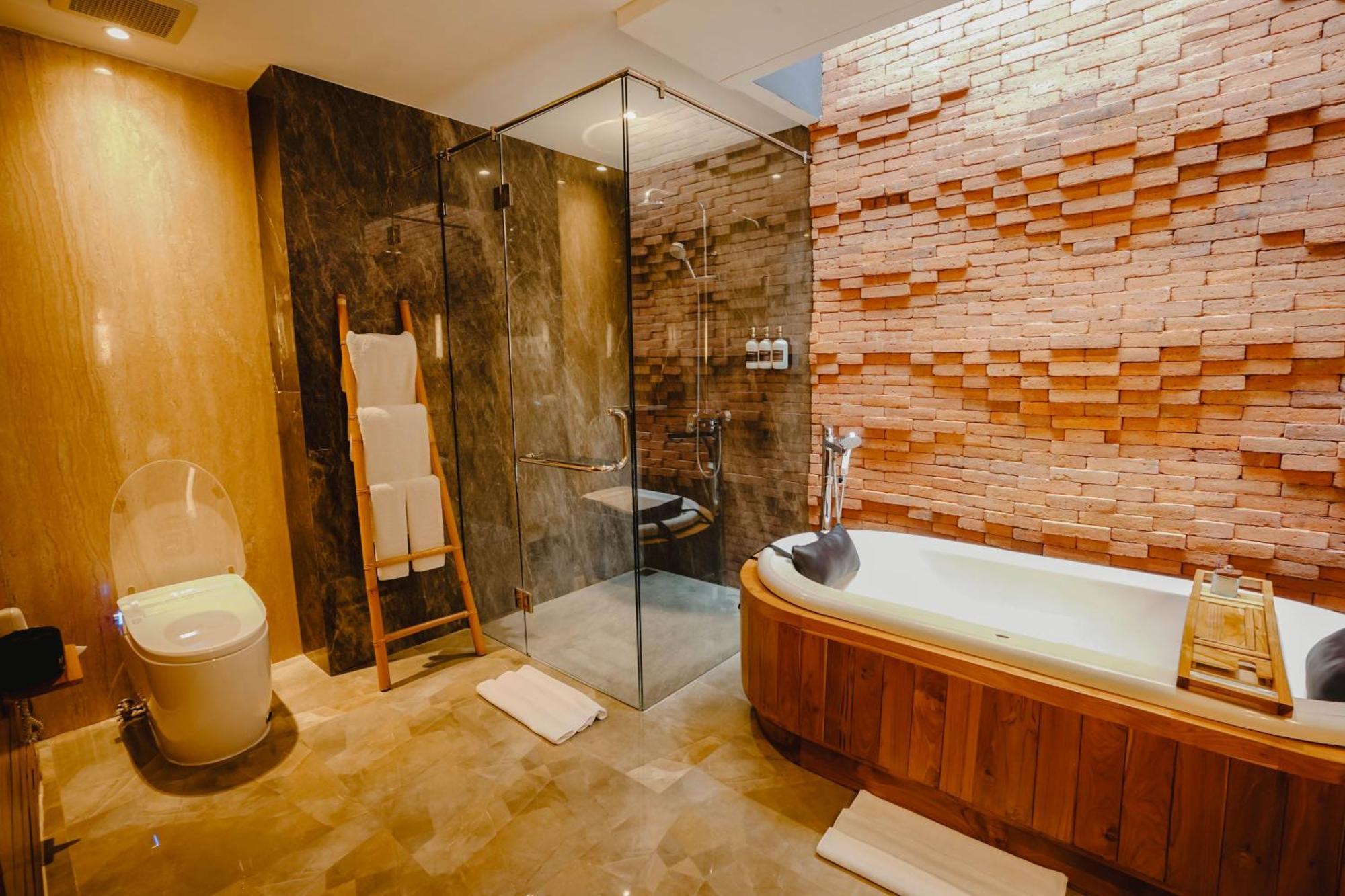 Maca & Bali Seminyak